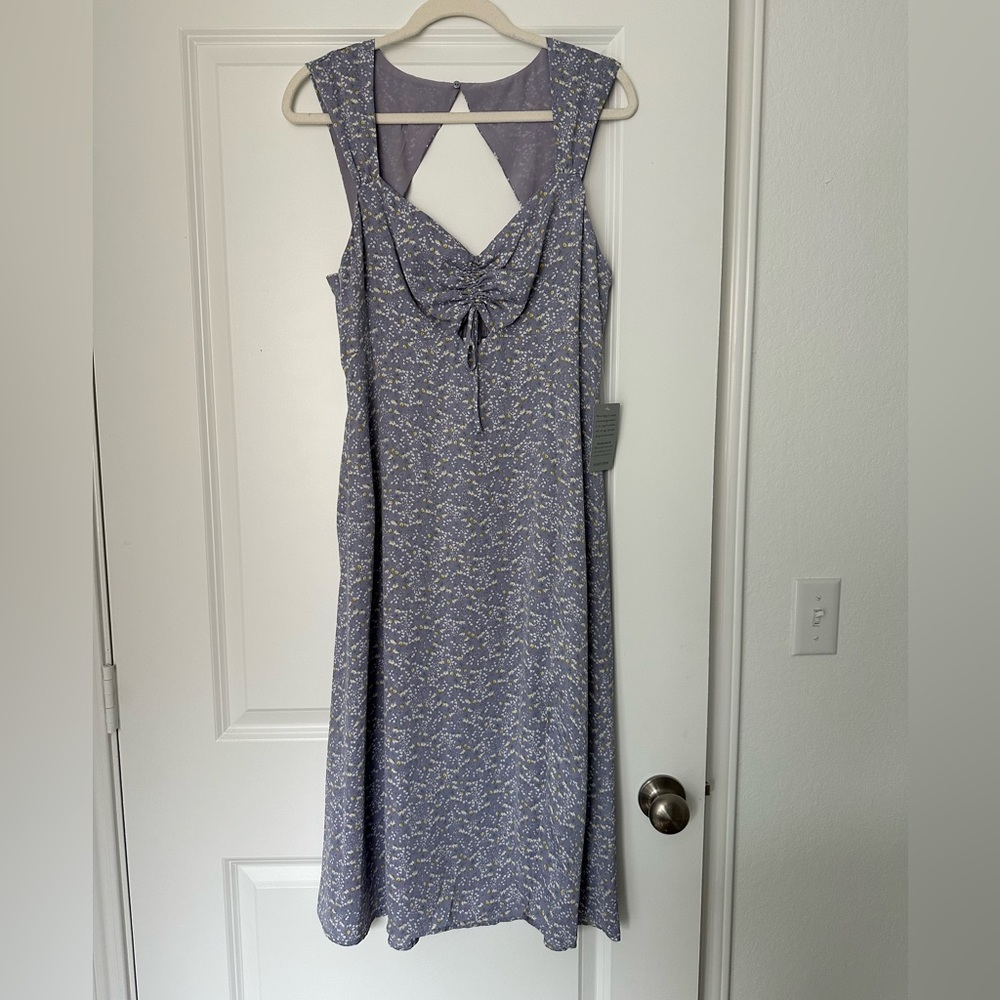 ASTR Lavender Floral Midi Dress with Back Cutout